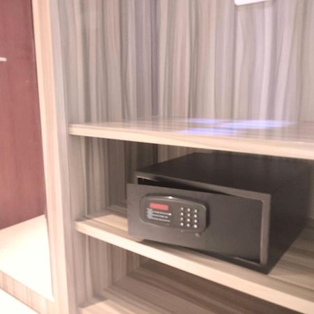 Surabaya River View Hotel Екстериор снимка