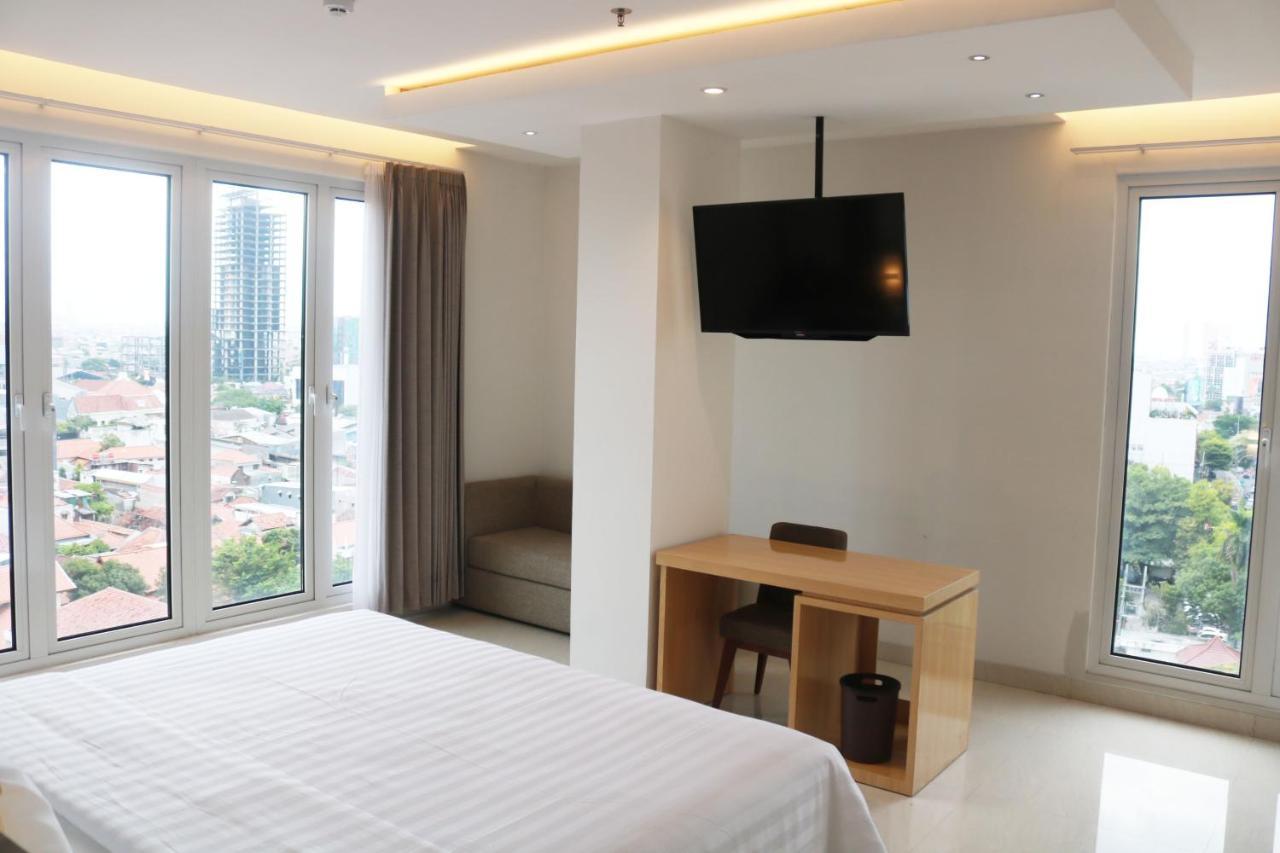 Surabaya River View Hotel Екстериор снимка