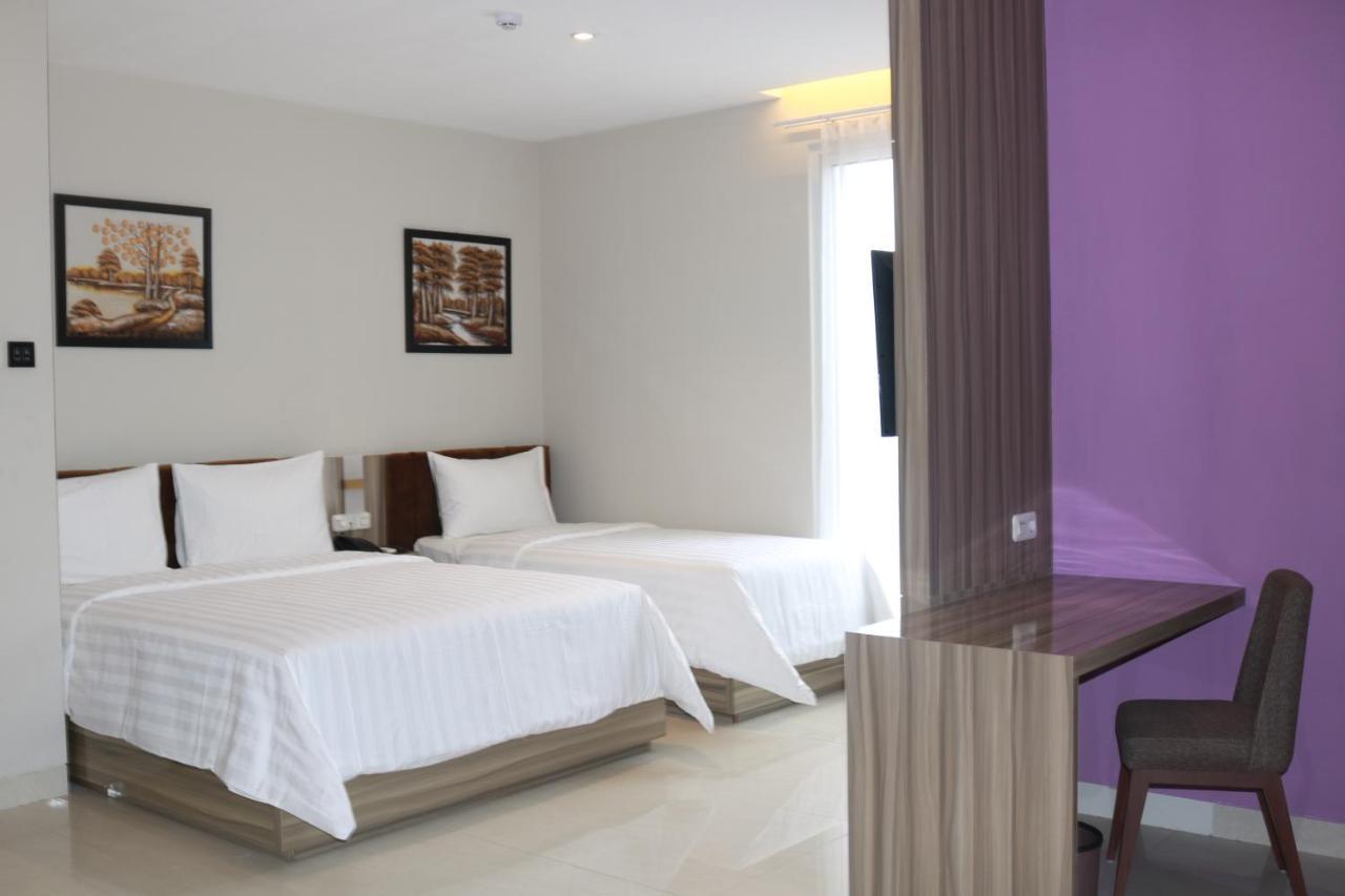 Surabaya River View Hotel Екстериор снимка
