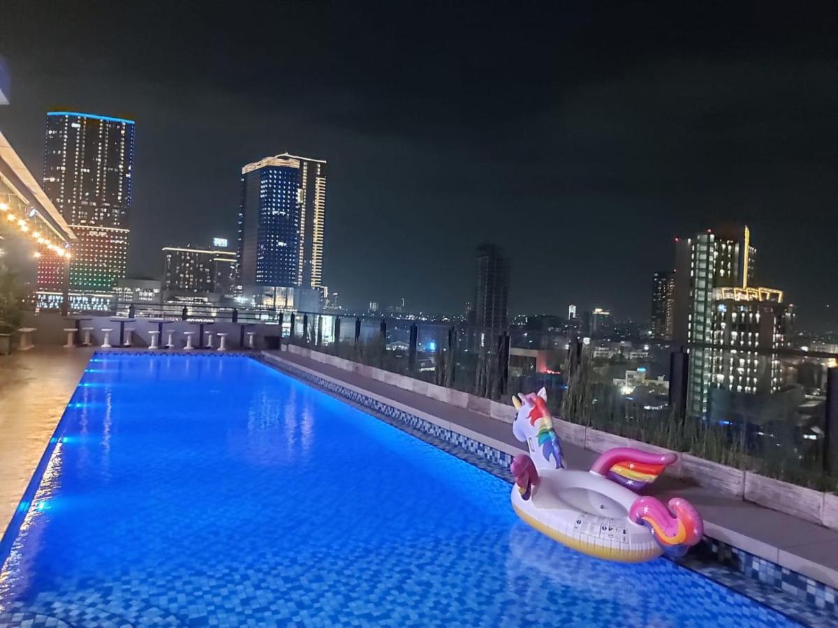 Surabaya River View Hotel Екстериор снимка