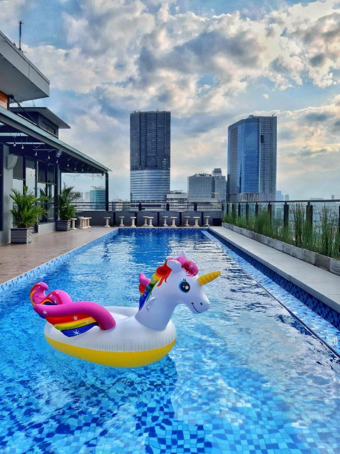 Surabaya River View Hotel Екстериор снимка