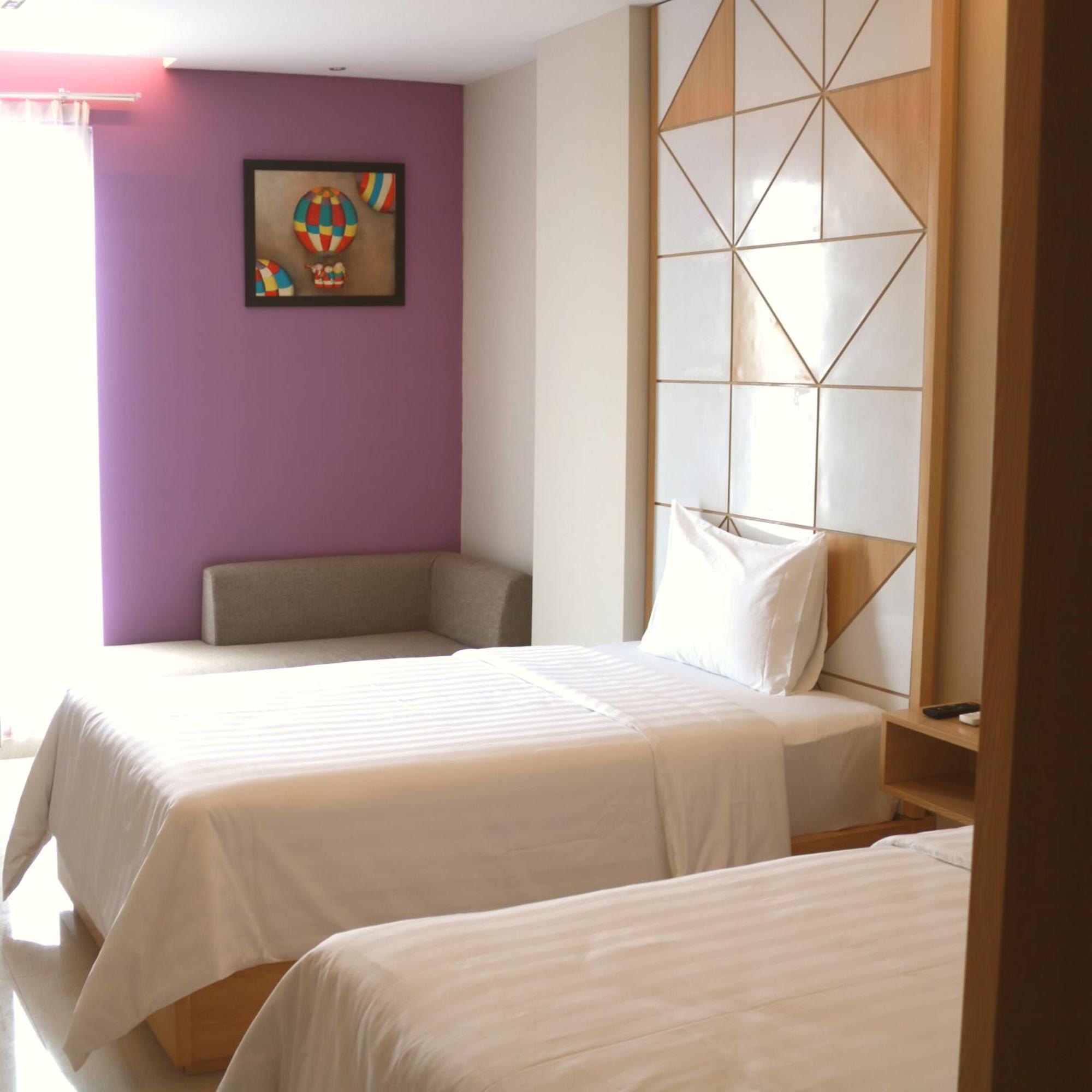 Surabaya River View Hotel Екстериор снимка
